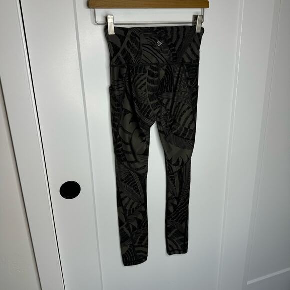 Athleta Salutation Stash Pocket Zuma 7/8 Length Leggings Size XXS - Picture 7 of 9